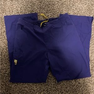 Wonder wink scrub pants